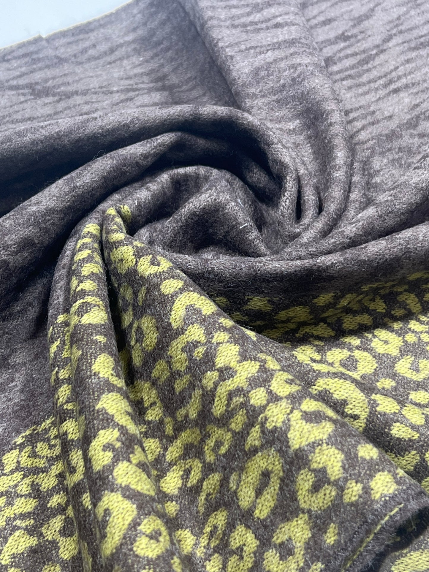 CASHMERE BLEND SCARF/SHAWL